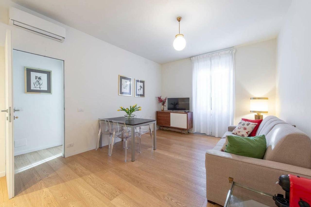 Joivy 1Br Apt In Isola With Stunning View To Bosco Verticale Milan Exterior photo