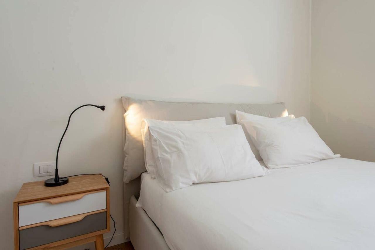 Joivy 1Br Apt In Isola With Stunning View To Bosco Verticale Milan Exterior photo
